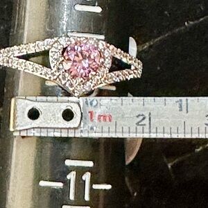 Elegant Silver Pink Heart-Shaped Ring